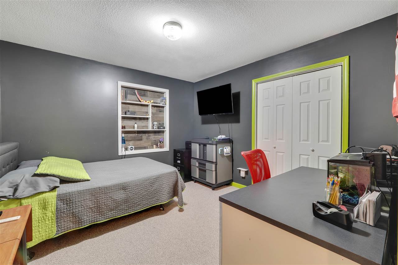 10498 Fallbrook Court