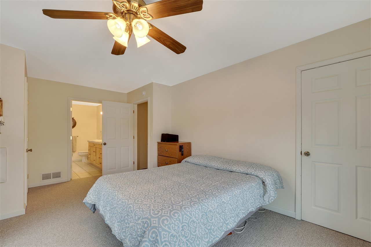 10498 Fallbrook Court