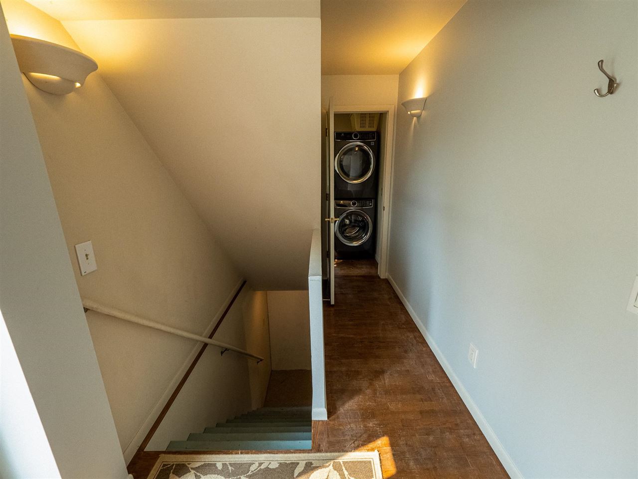179 W Summit