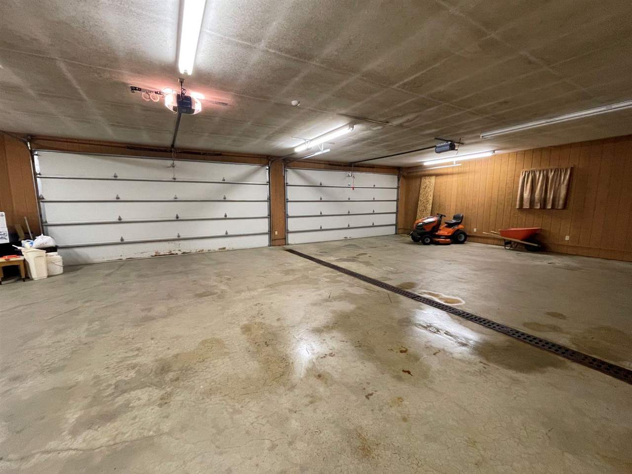 2210 S US 131
