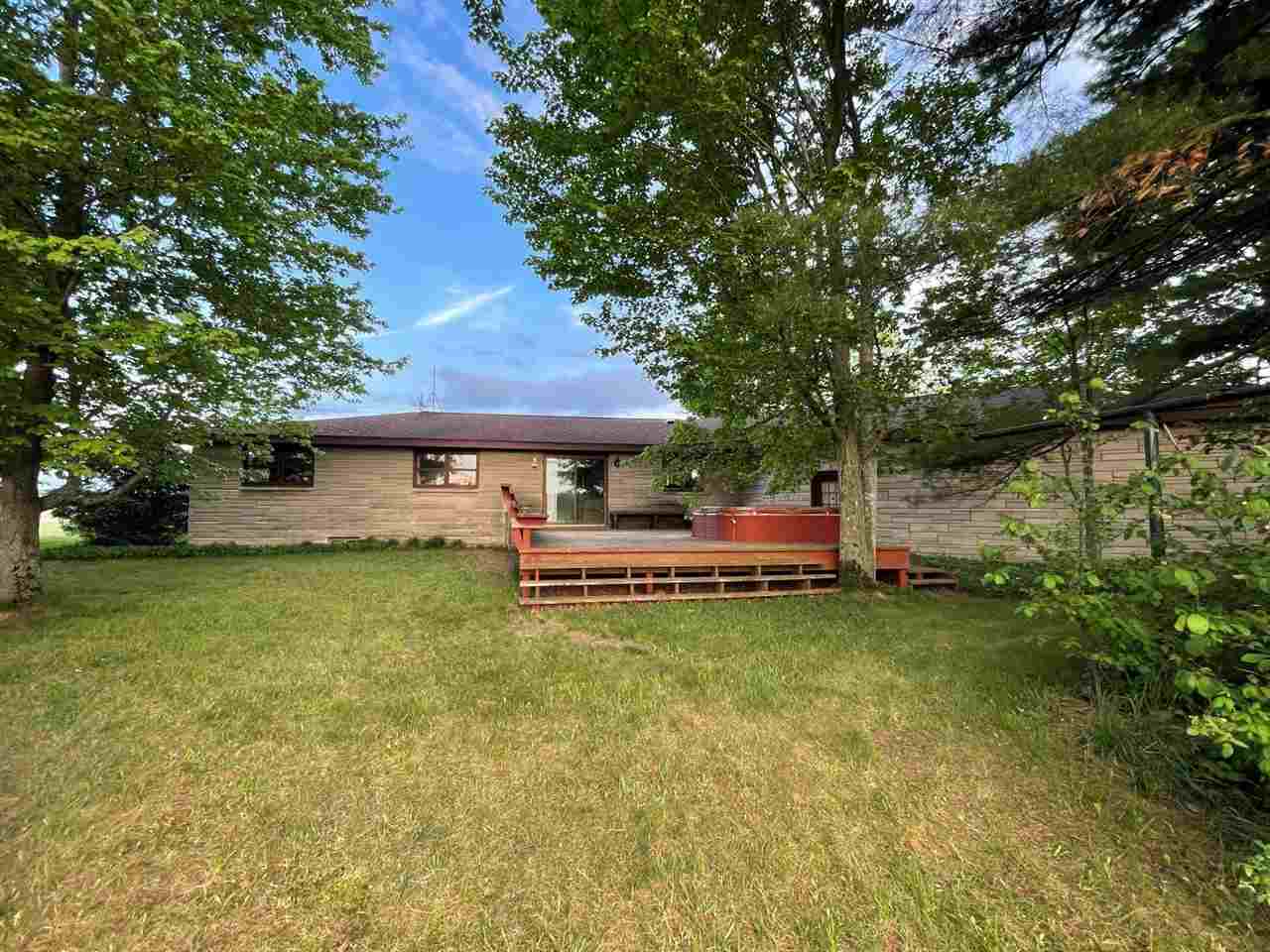 2210 S US 131