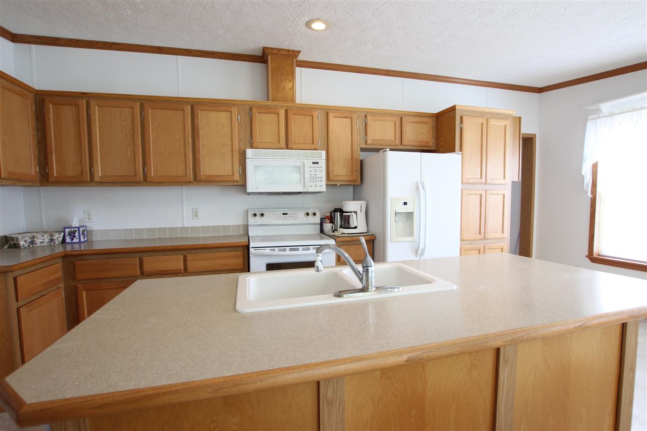 6685 M-66 Highway Unit: 138