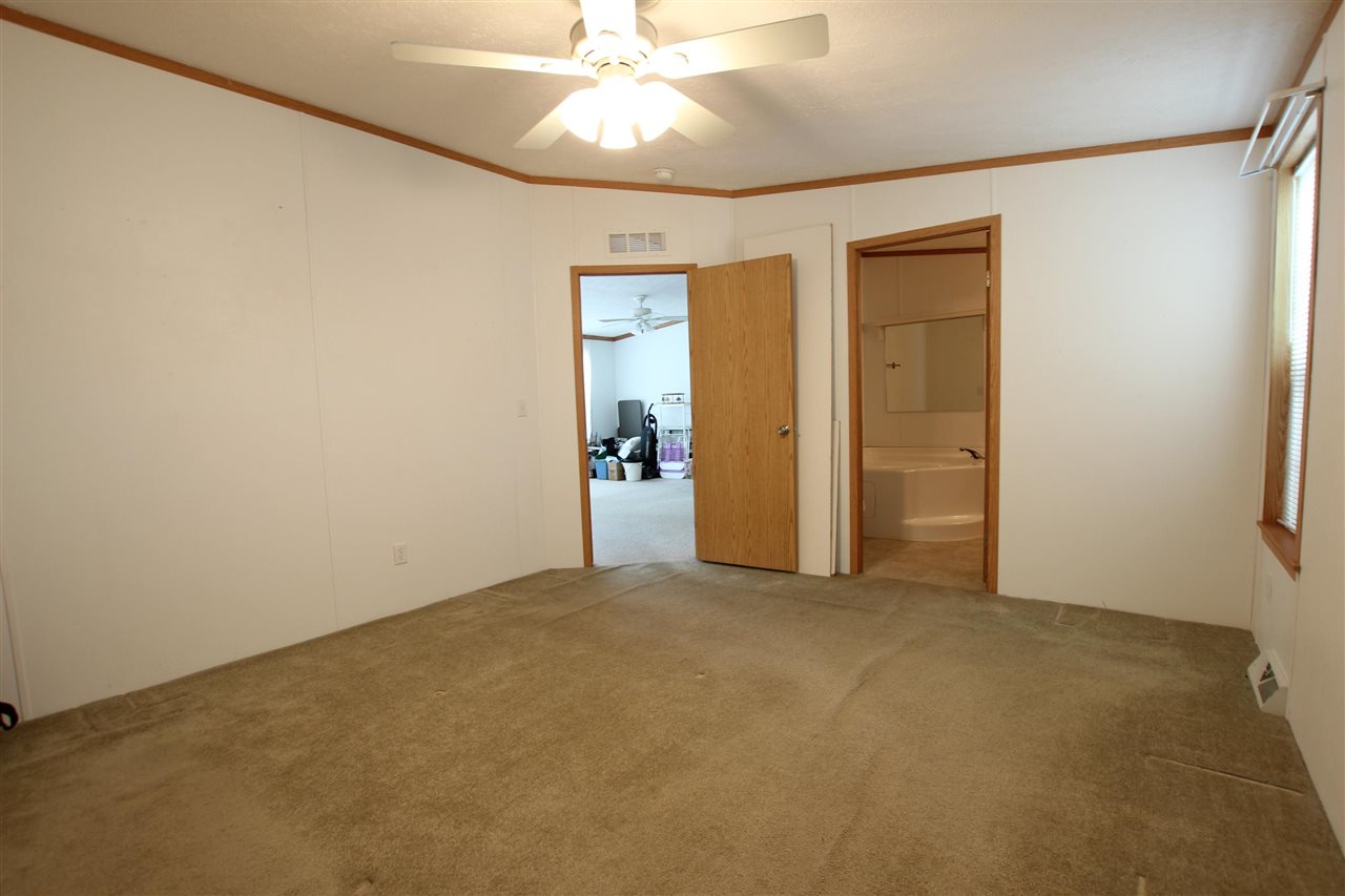 6685 M-66 Highway Unit: 138
