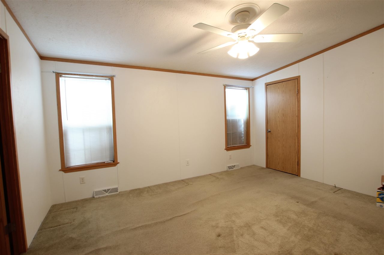 6685 M-66 Highway Unit: 138