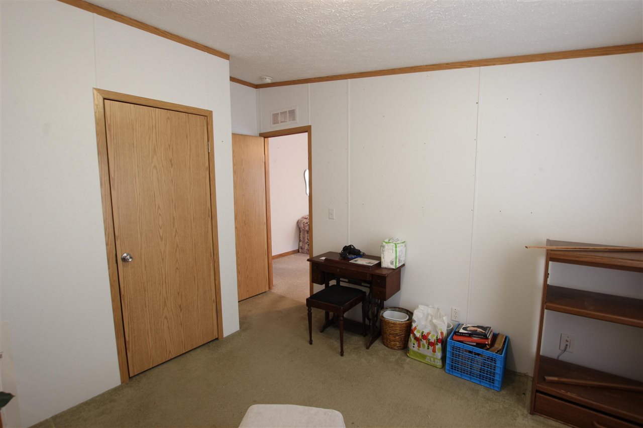6685 M-66 Highway Unit: 138