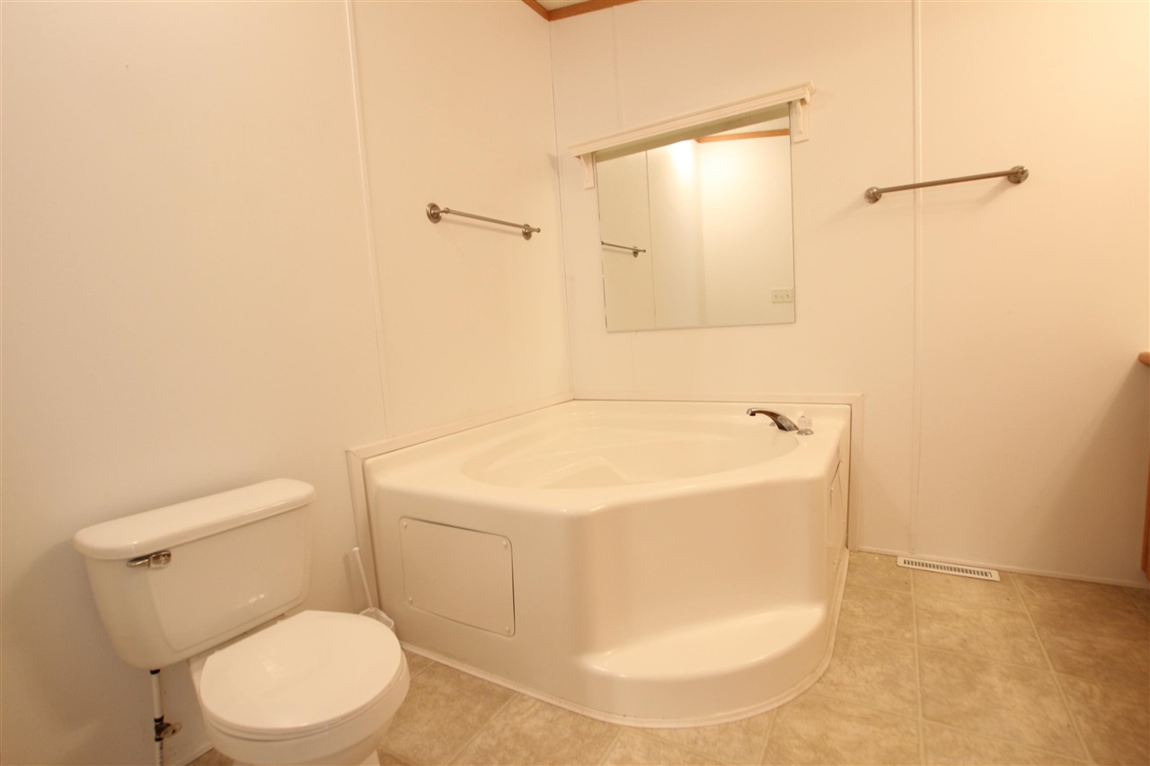 6685 M-66 Highway Unit: 138