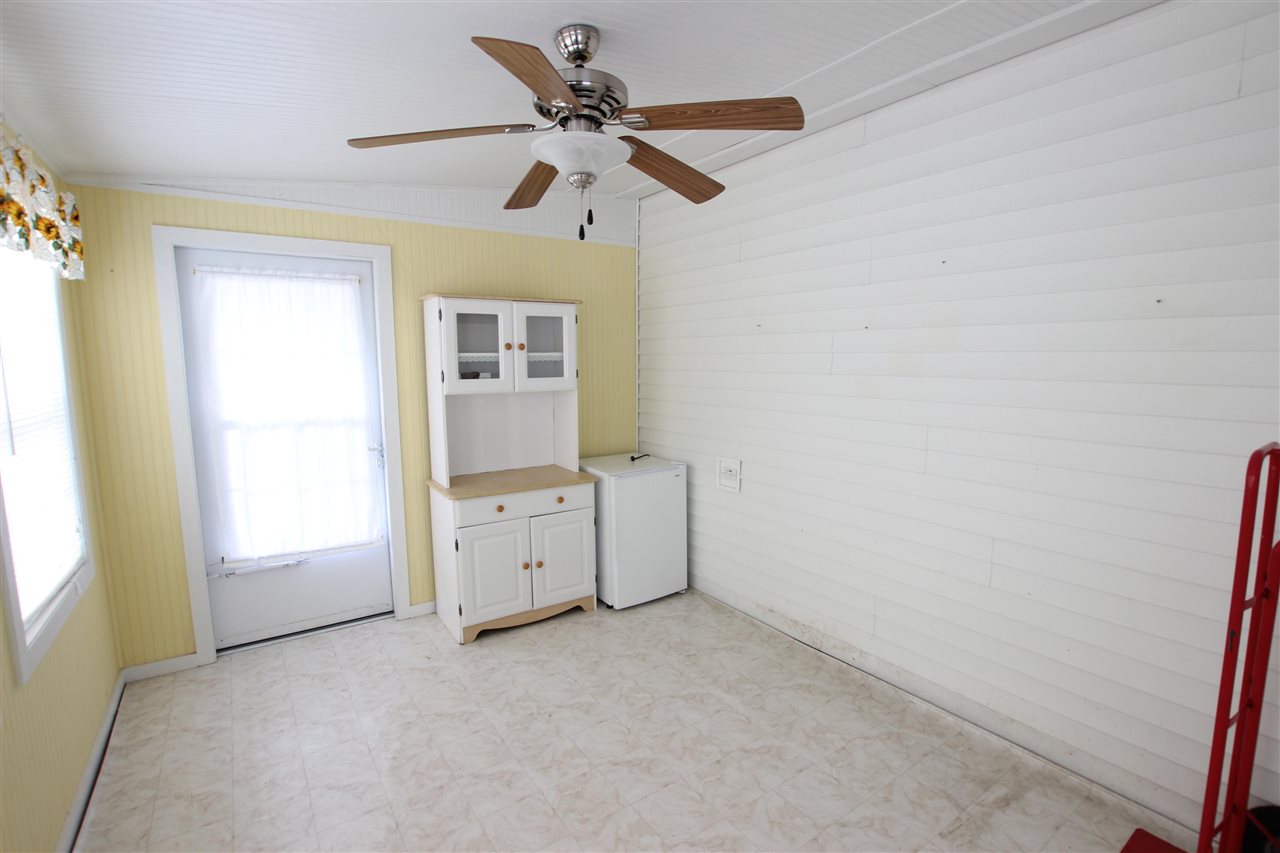 6685 M-66 Highway Unit: 138