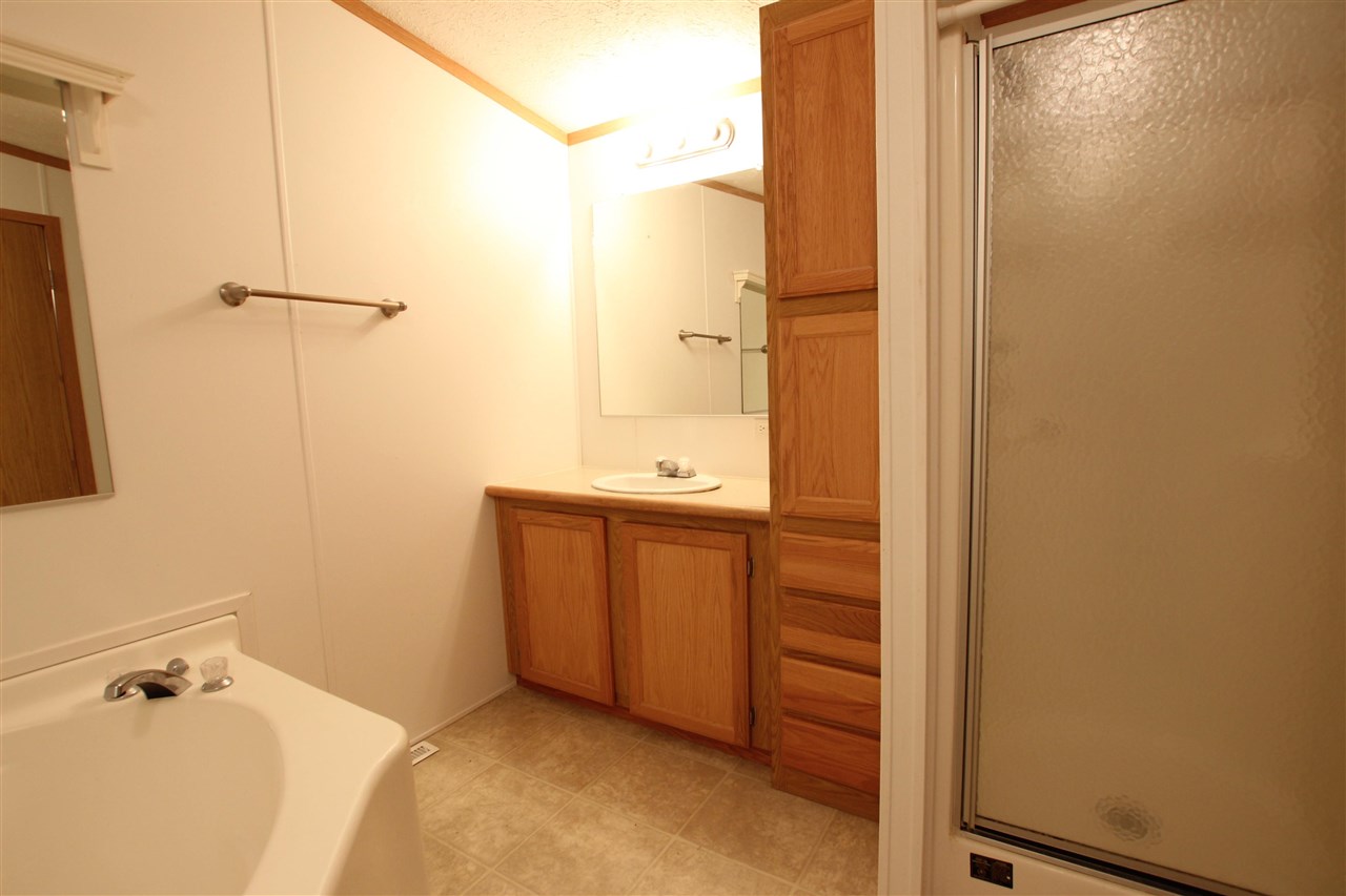 6685 M-66 Highway Unit: 138