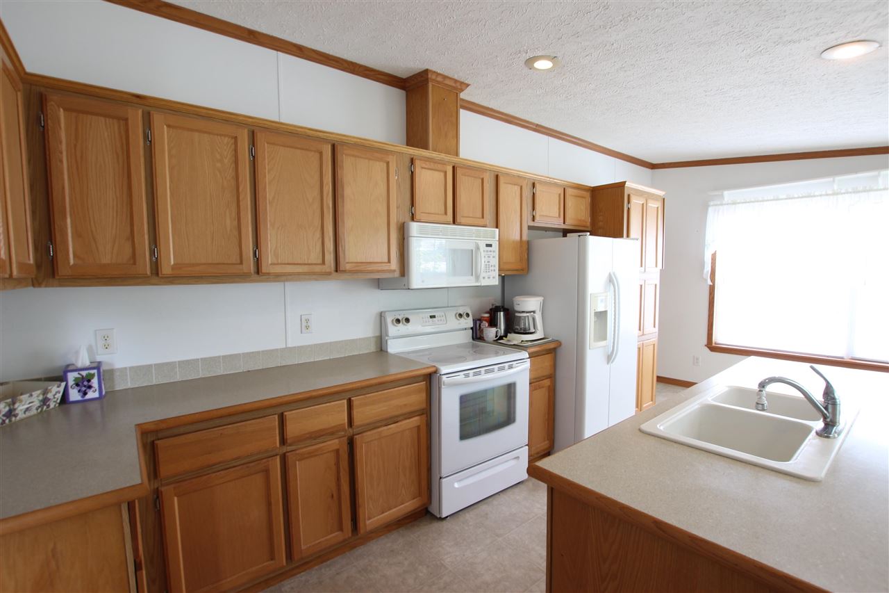 6685 M-66 Highway Unit: 138