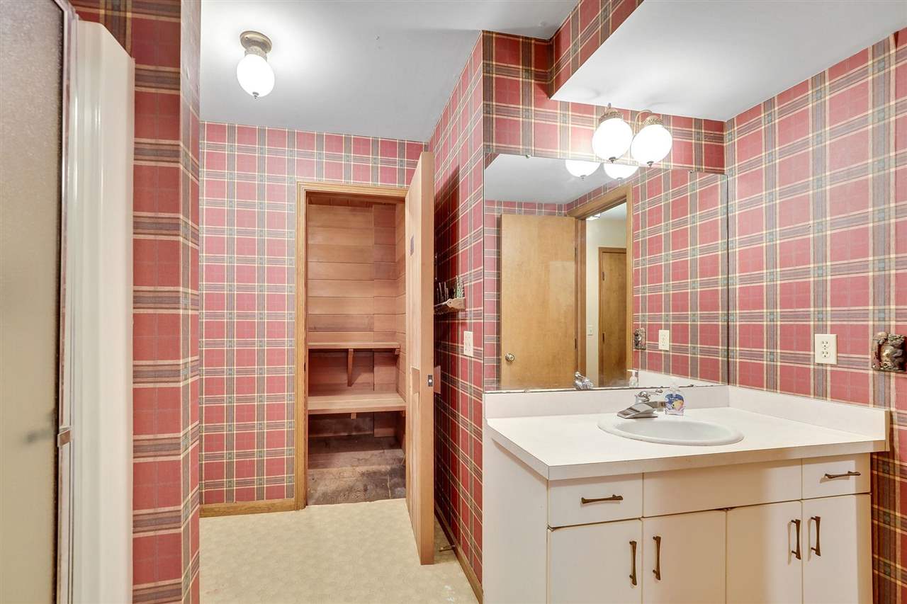 1246 Pine Tree Trail