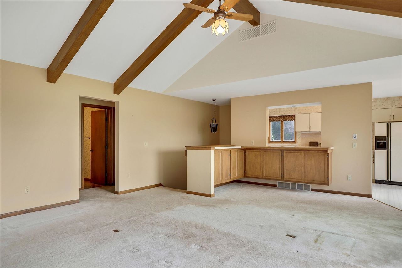 1246 Pine Tree Trail