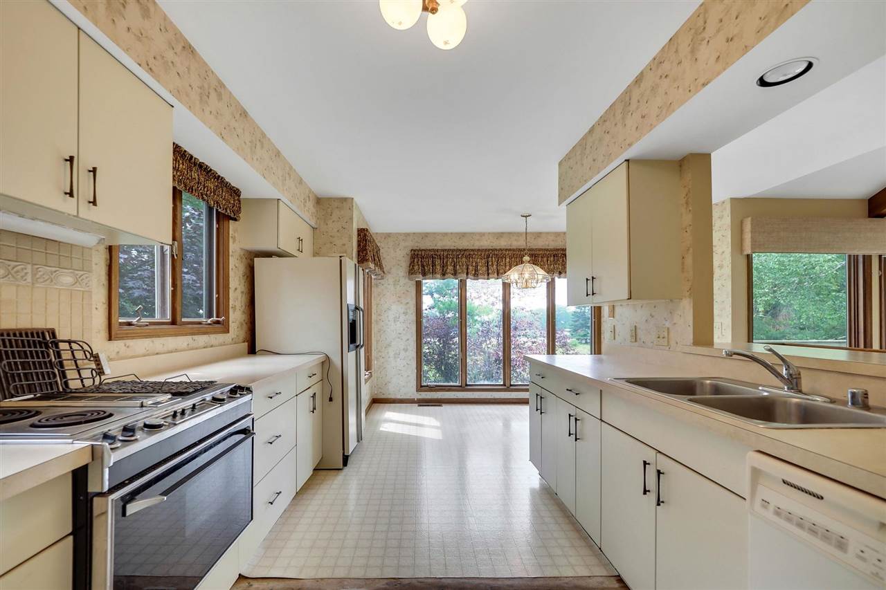 1246 Pine Tree Trail