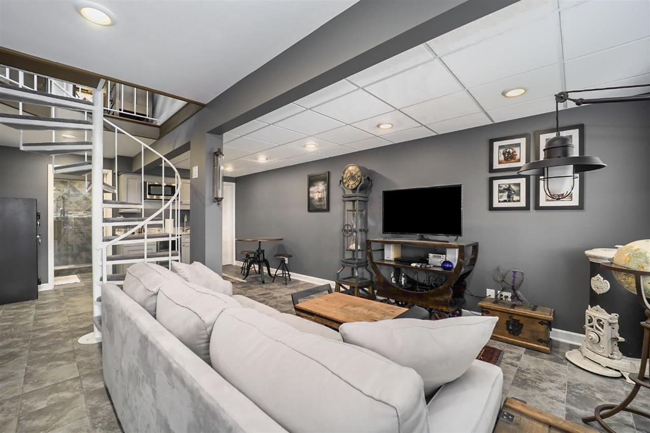 4599 River Road