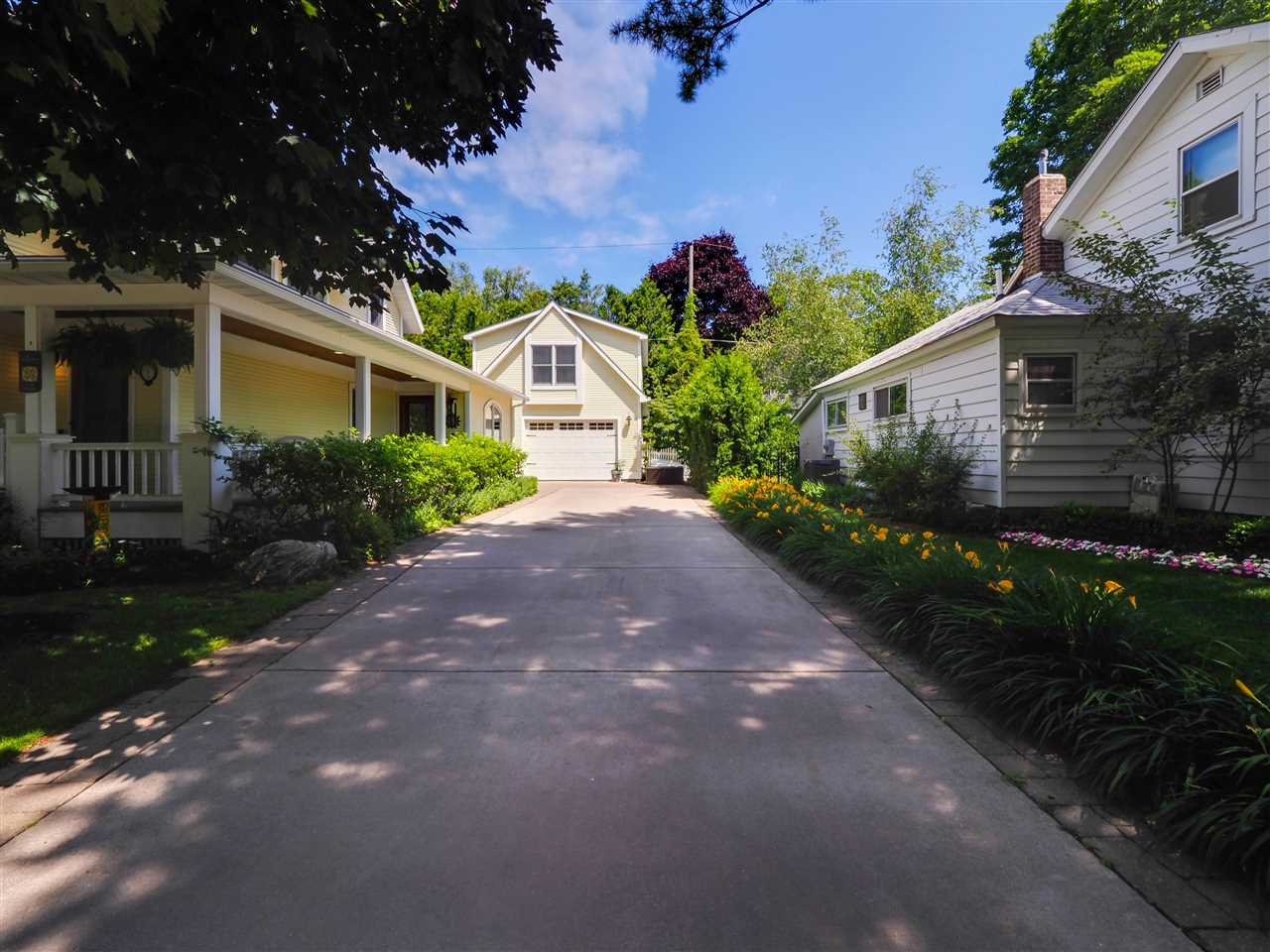 305 Antrim Street