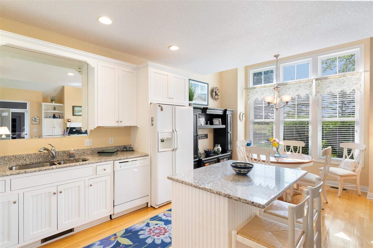 09512 Stonebrook Drive
