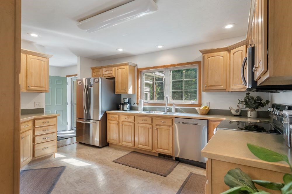 8688 & 8706 Cedar Creek Drive