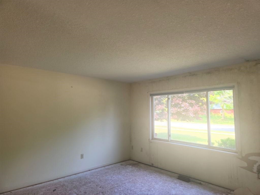 508 College View Dr.