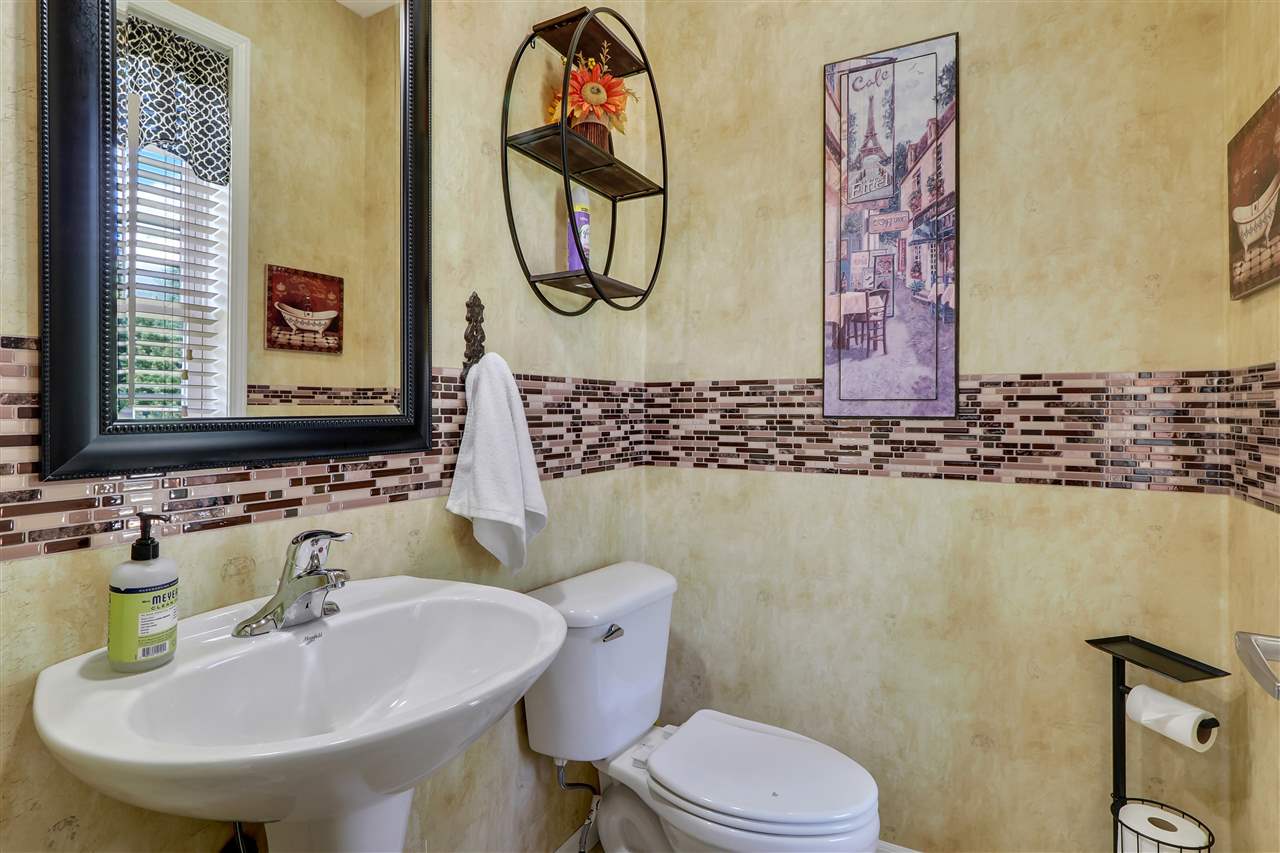 8616 Penny Lane