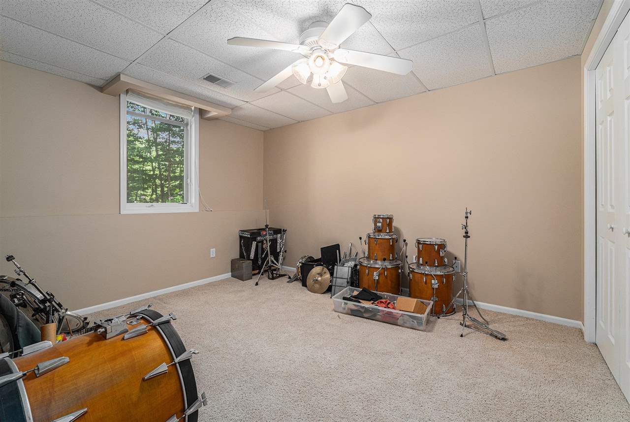 8576 Ridgeway Road