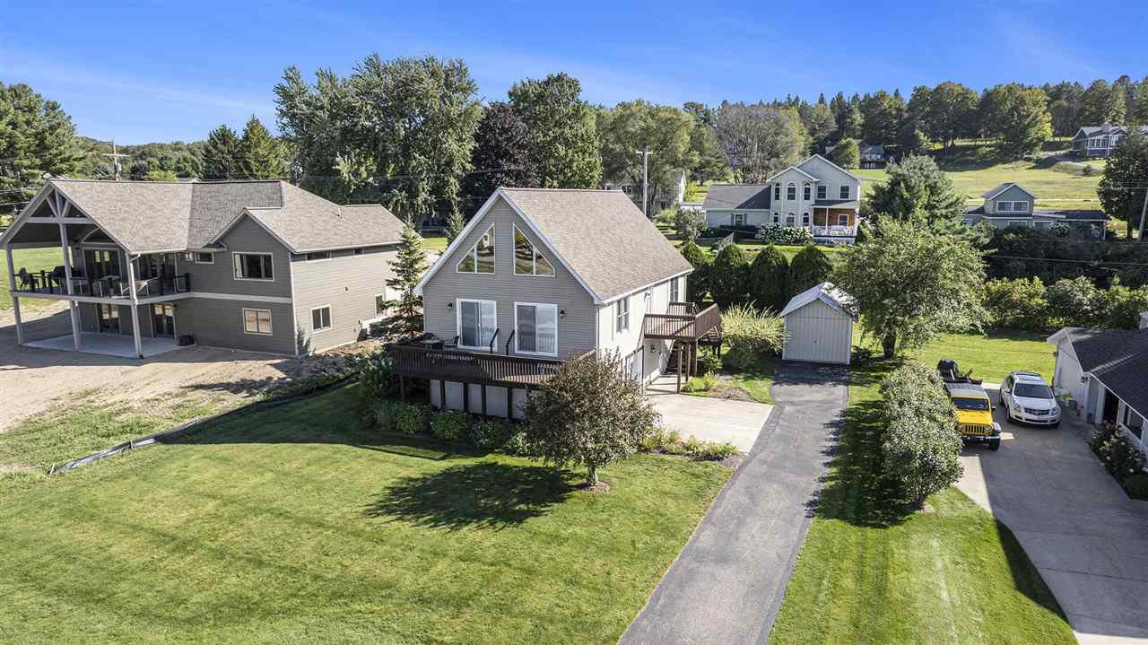 915 W Division Street