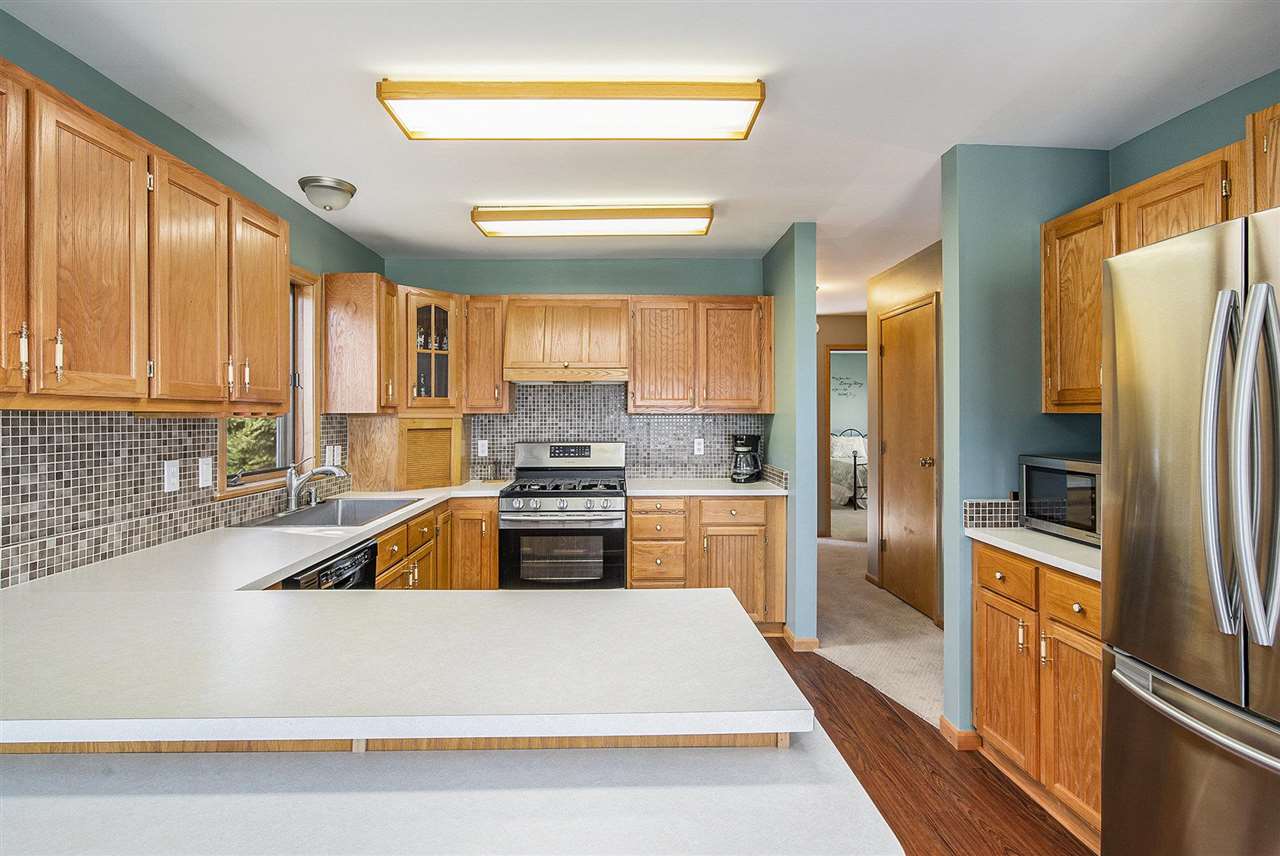 915 W Division Street