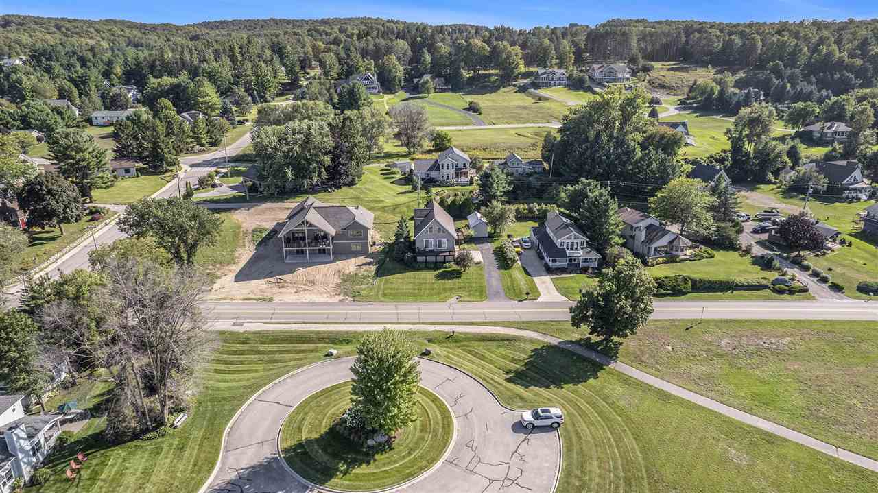 915 W Division Street