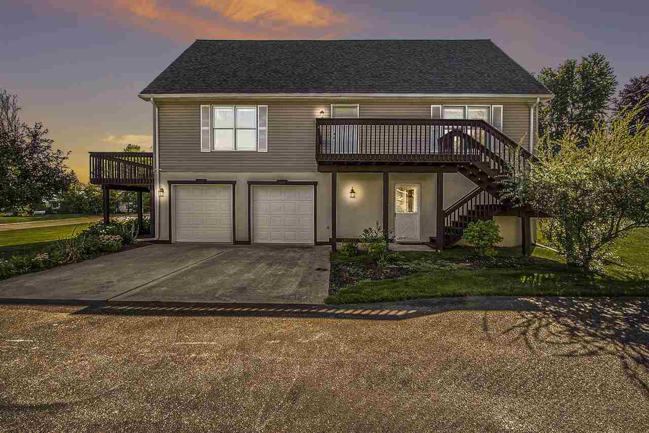 915 W Division Street