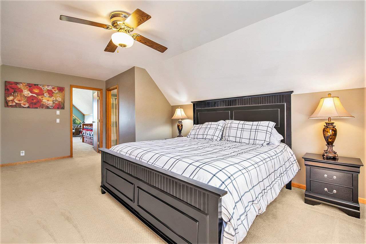 915 W Division Street