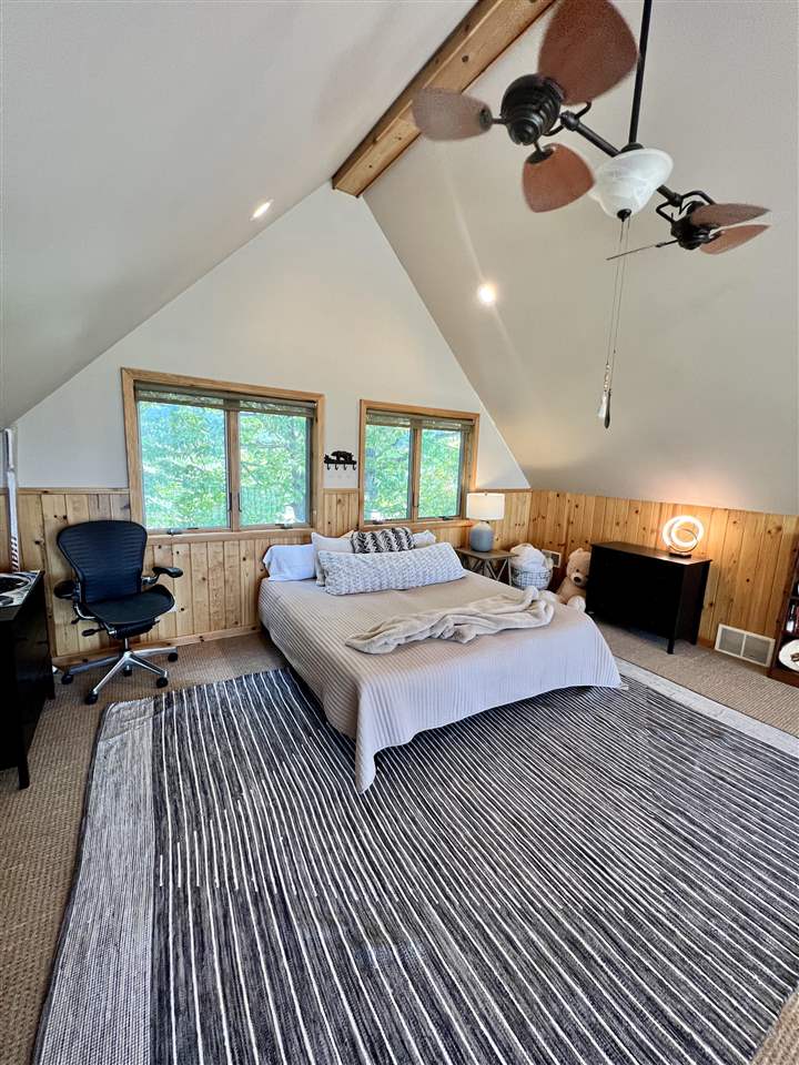290 Highlands Pike