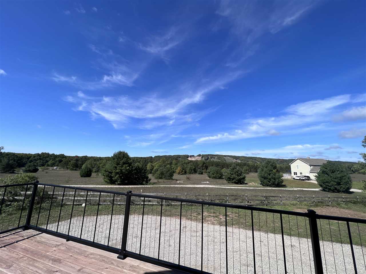 290 Highlands Pike