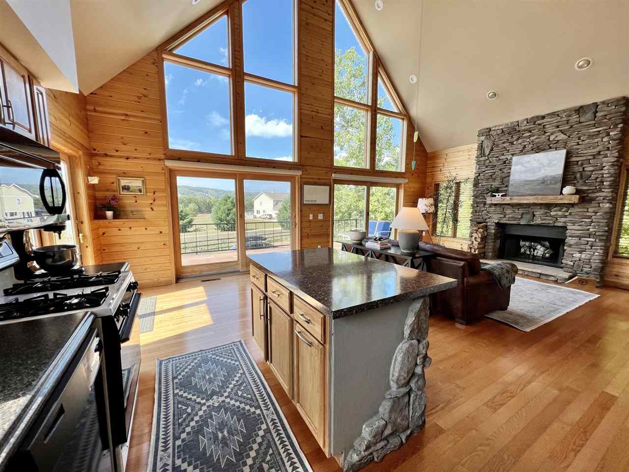290 Highlands Pike