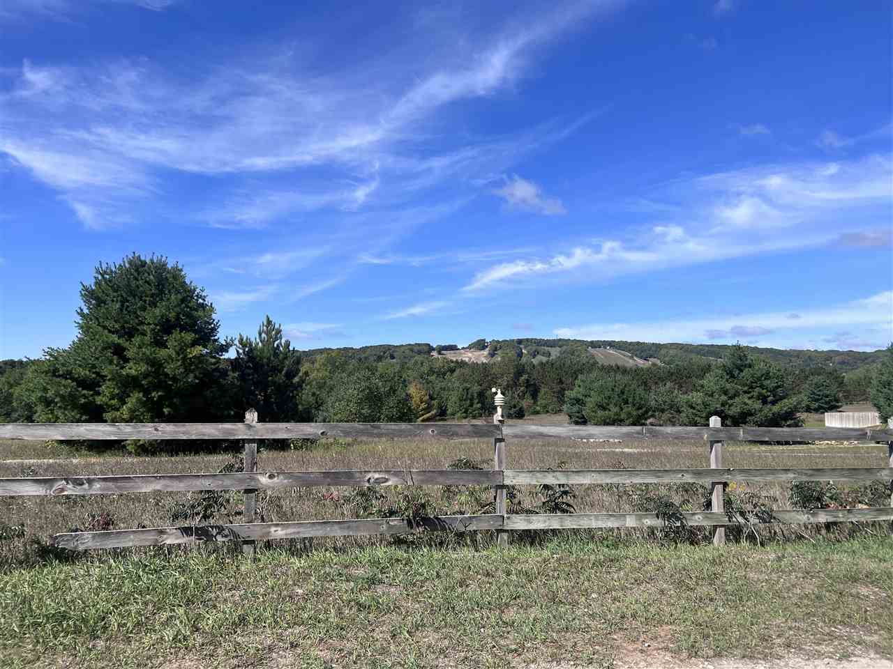 290 Highlands Pike