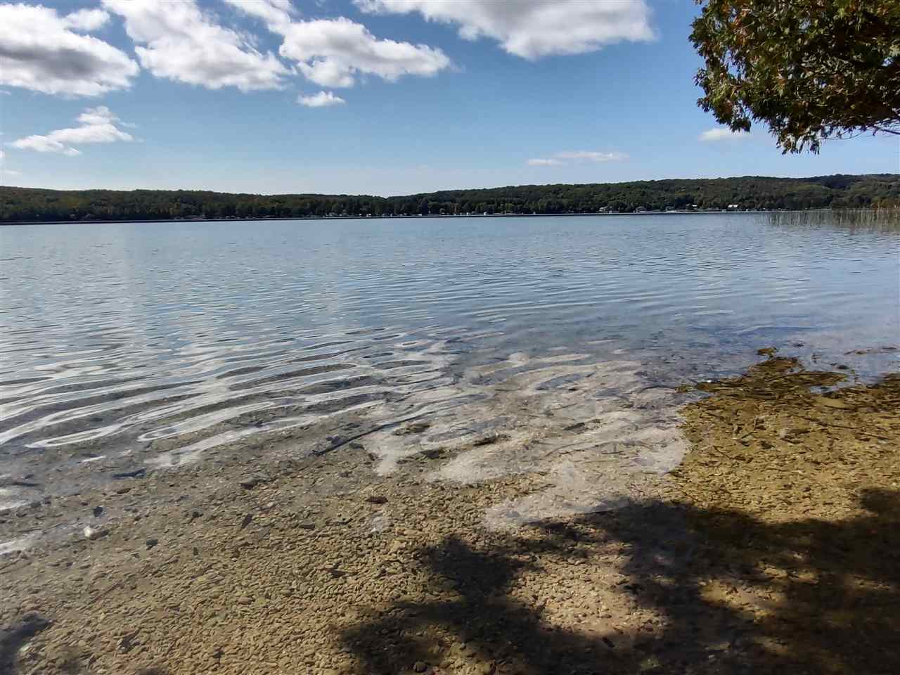 220 S Intermediate Lake Road