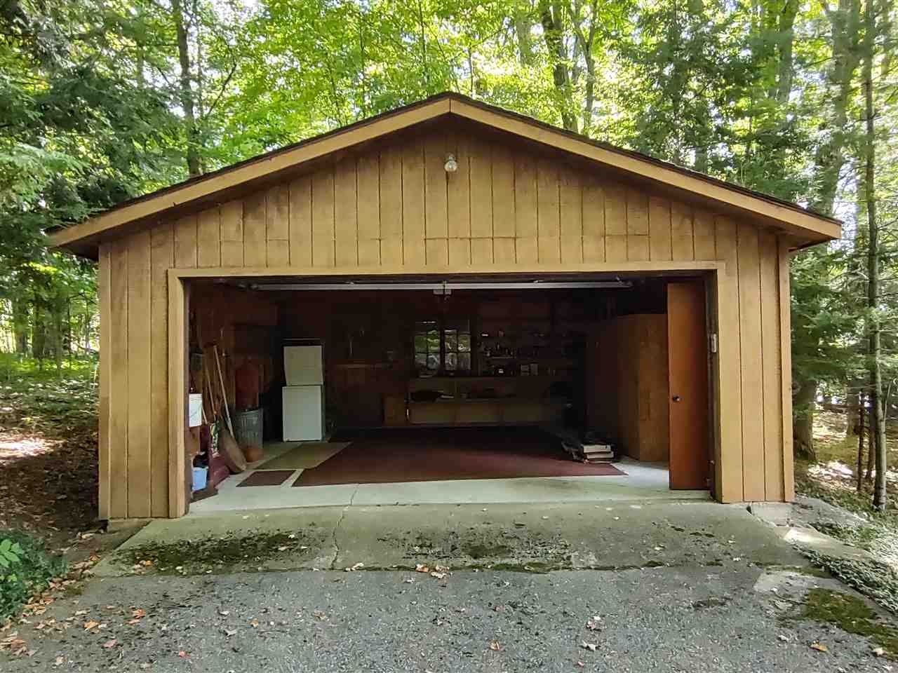 220 S Intermediate Lake Road