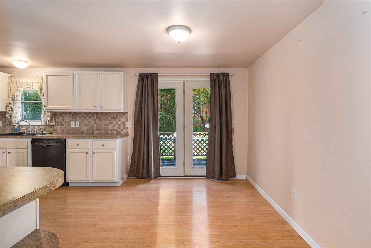 1343 W Conway