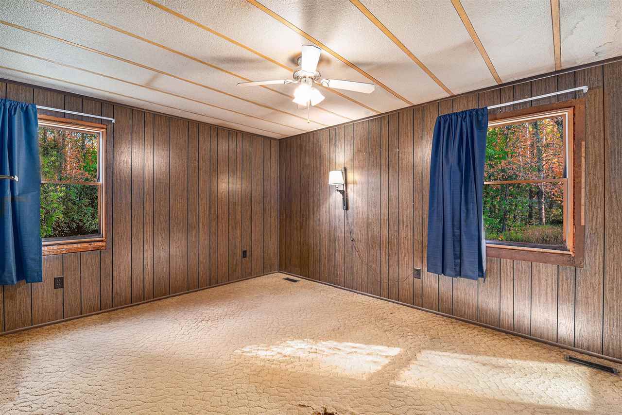 1343 W Conway