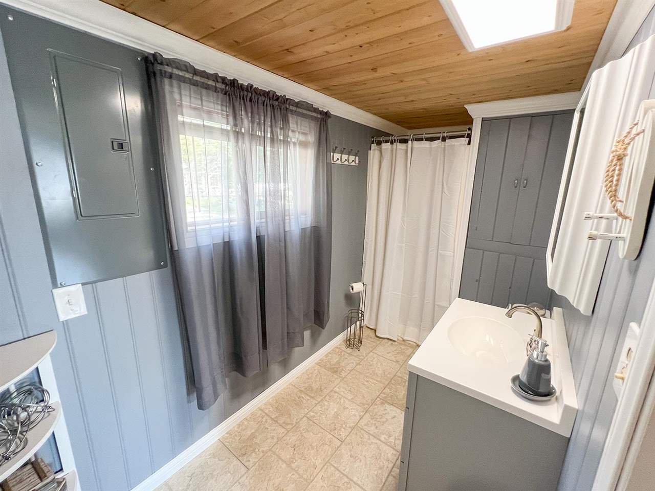 13219 North Shore Drive