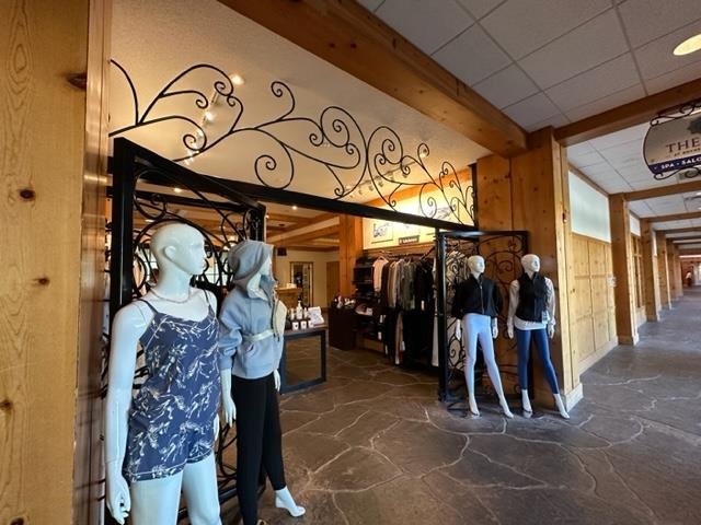 02780 Boyne Mountain Road Unit: 145 door 372