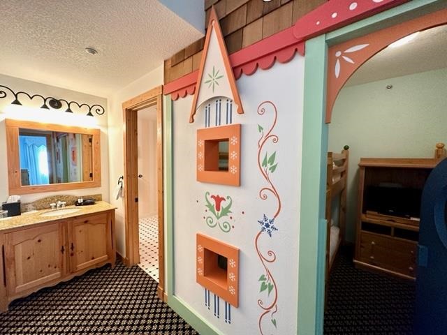 02780 Boyne Mountain Road Unit: 145 door 372