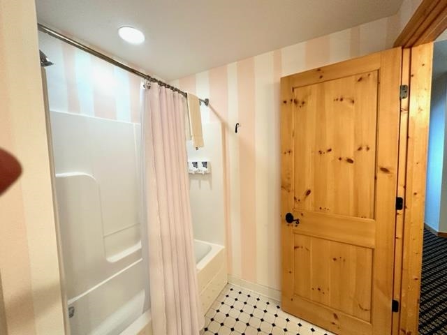 02780 Boyne Mountain Road Unit: 145 door 372