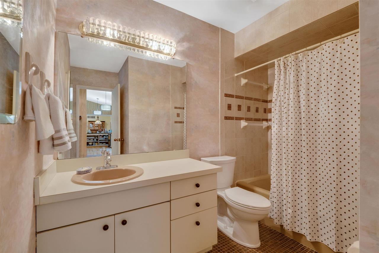 1324 Pine Tree Trail