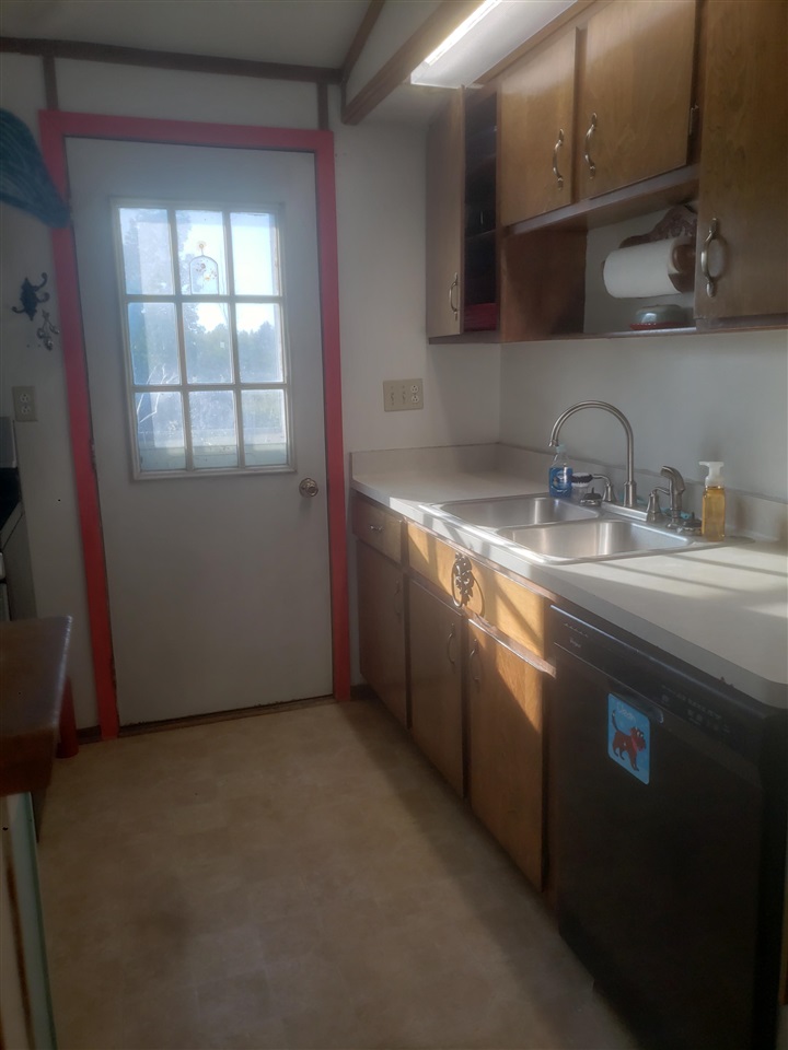 07177 Lake Street