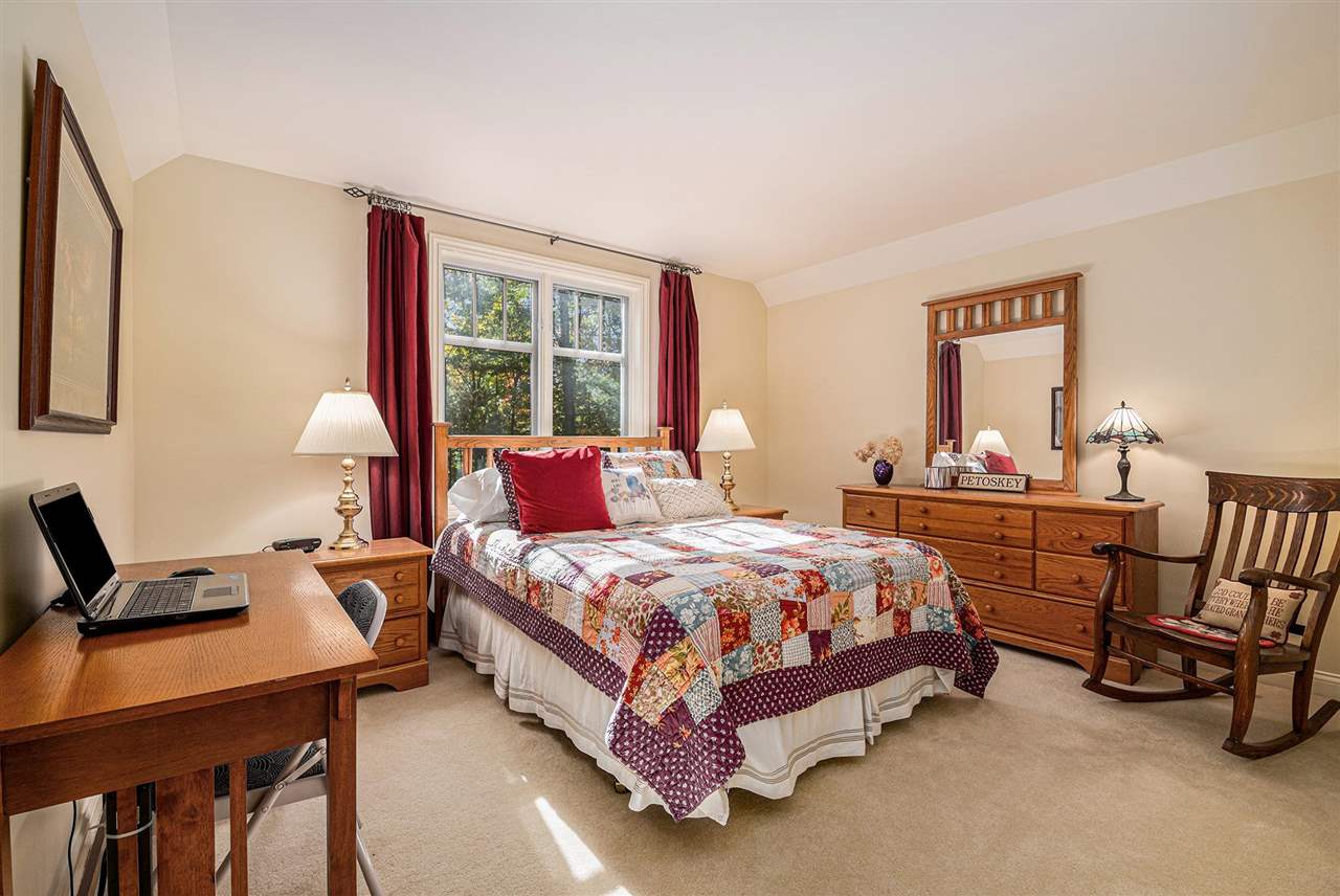 6986 Chippewa Trail