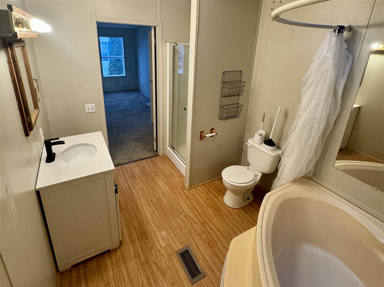 6685 N M-66 Unit: 182