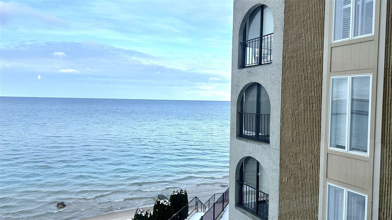 103 W Dixon Avenue Unit: 307