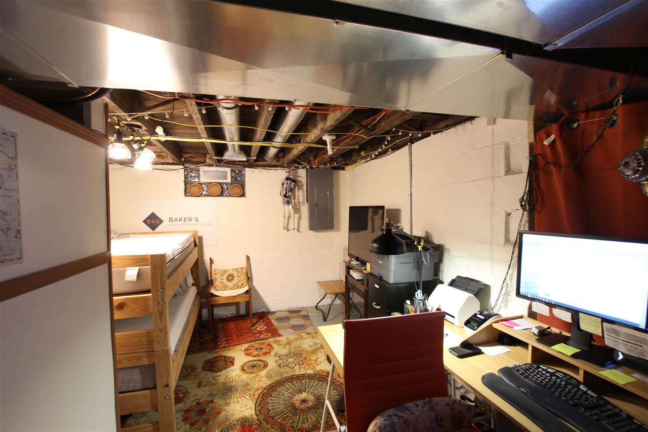 208 E Upright Avenue