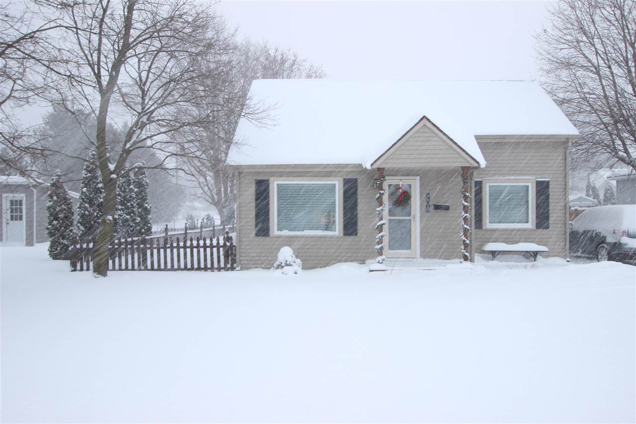 208 E Upright Avenue