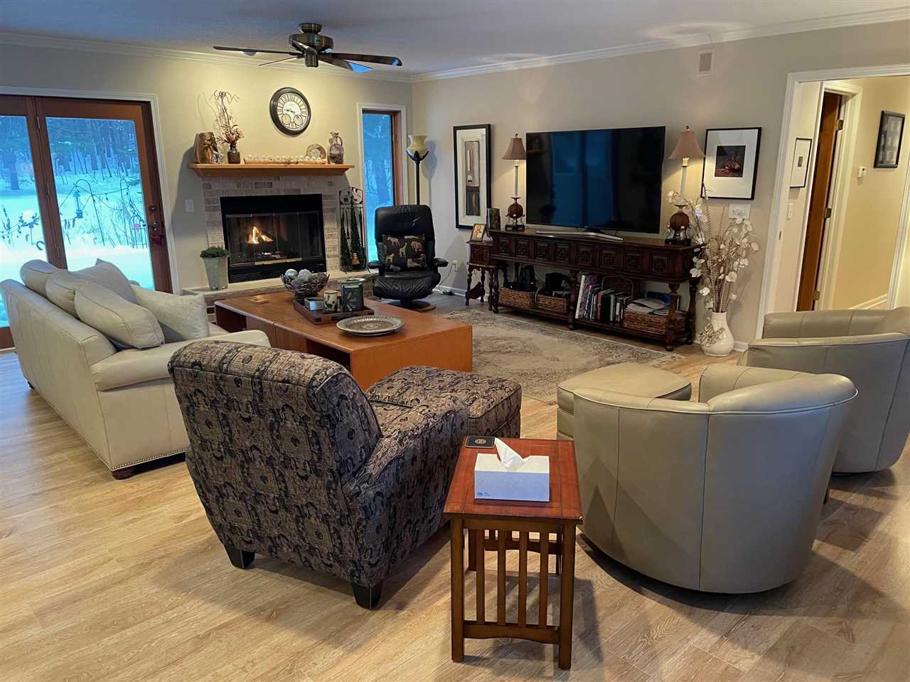 2317 Pinecrest