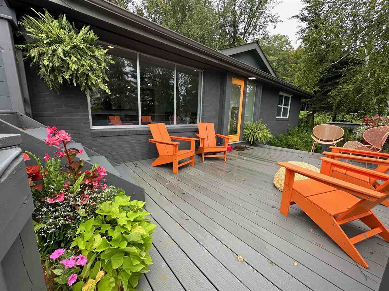 3042 LAKESHORE Road