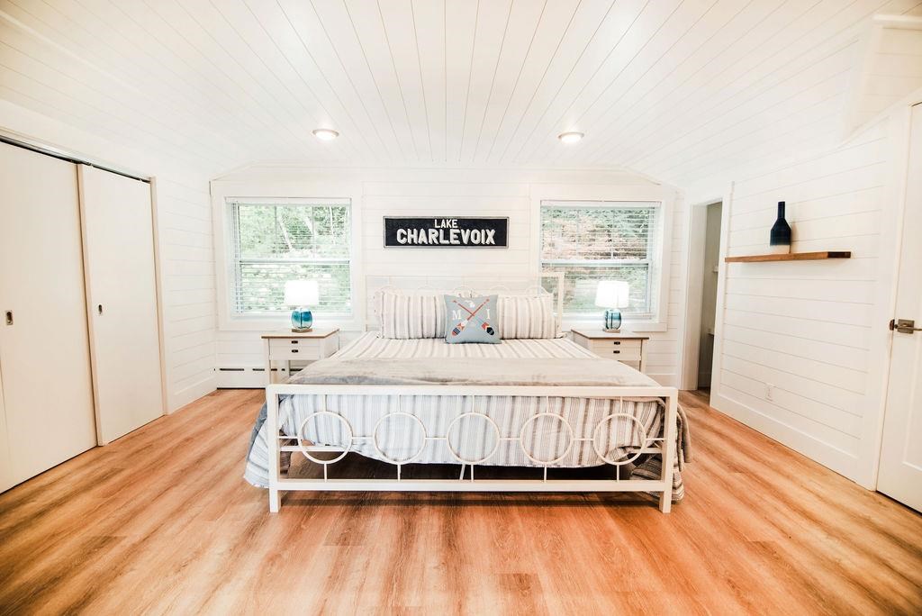 3042 LAKESHORE Road